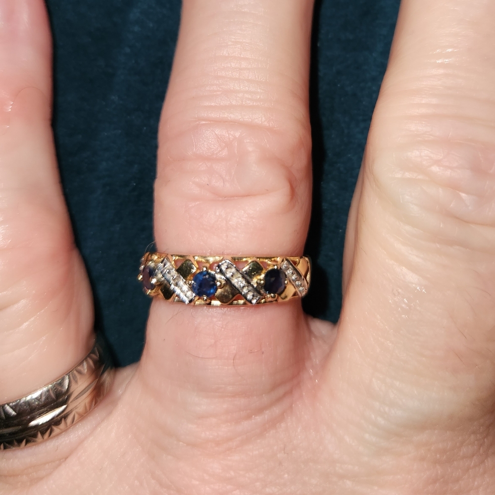 Sapphire ring